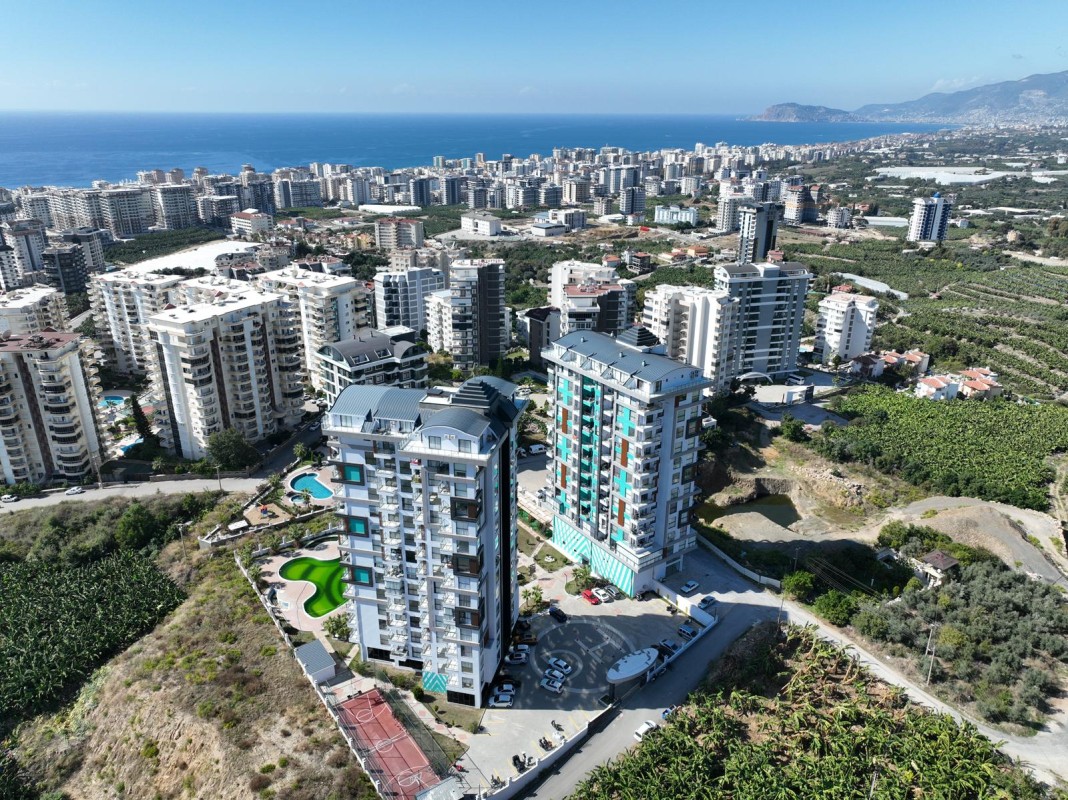 Apartment for Sale in Mahmutlar Suitable for Two Separate 1+1 Units Under One Title Deed