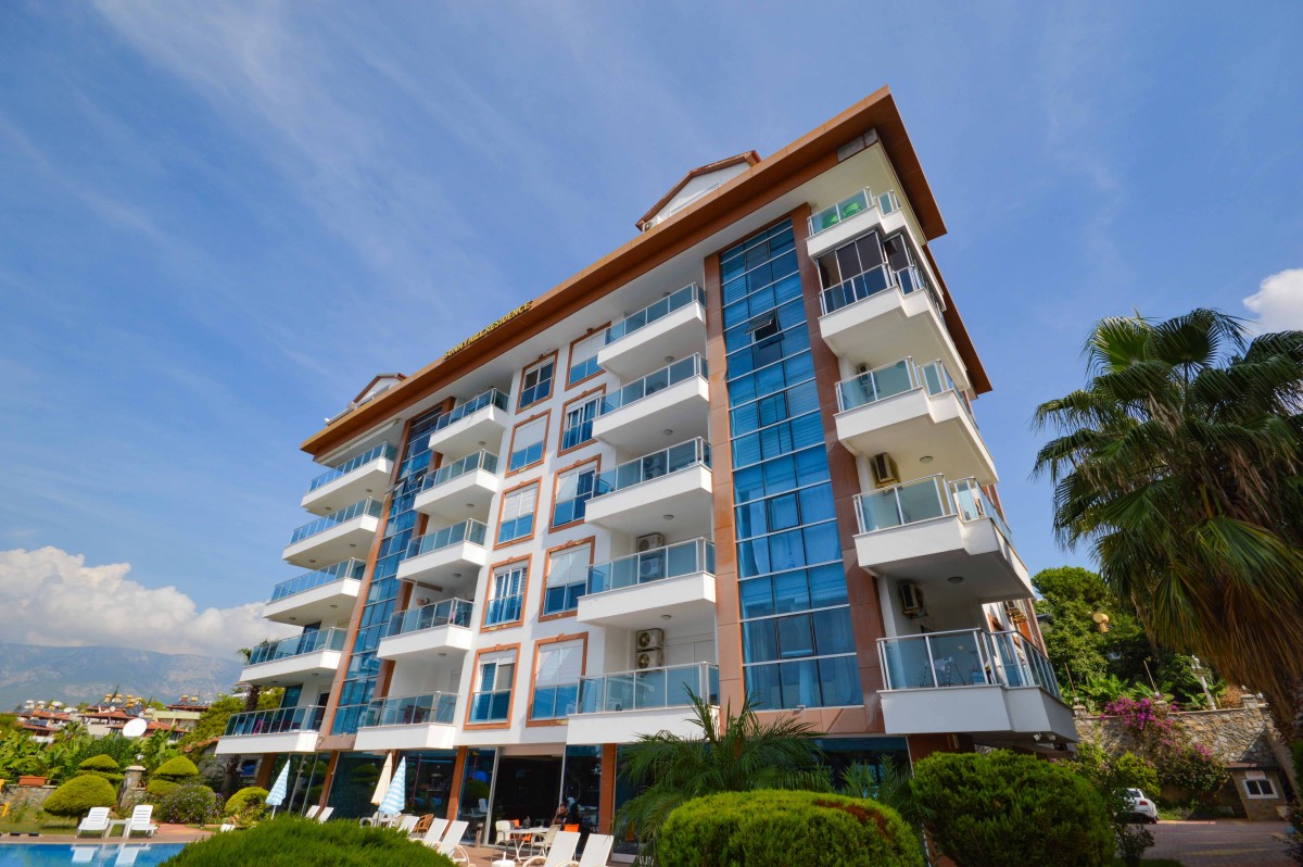 Spacious 1+1 Apartment Only 150 m from the Sea in Kargicak, Alanya